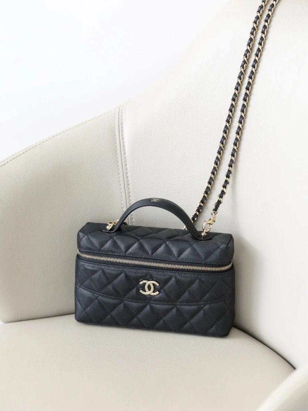 Classic CHANEL Bags: A Stylish and Versatile Choice for Elegance